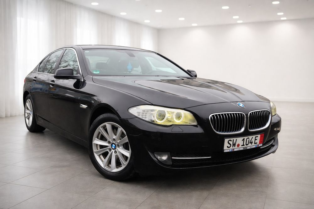 BMW 520/seria 5/f10/navi mare car-play/automată/bi-xenon/Germania