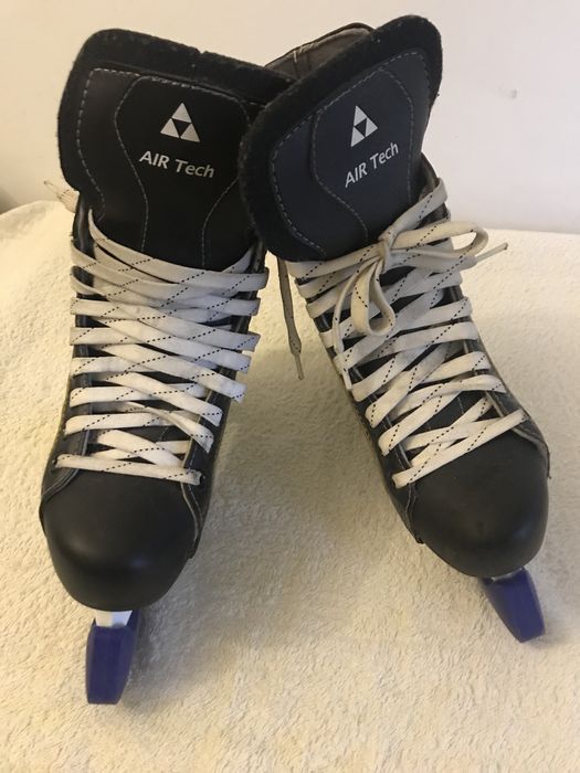 Хоккейные коньки