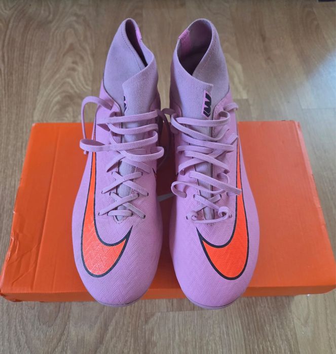 Ghete de fotbal Nike
