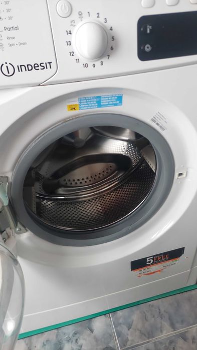 Masina de spalat indesit