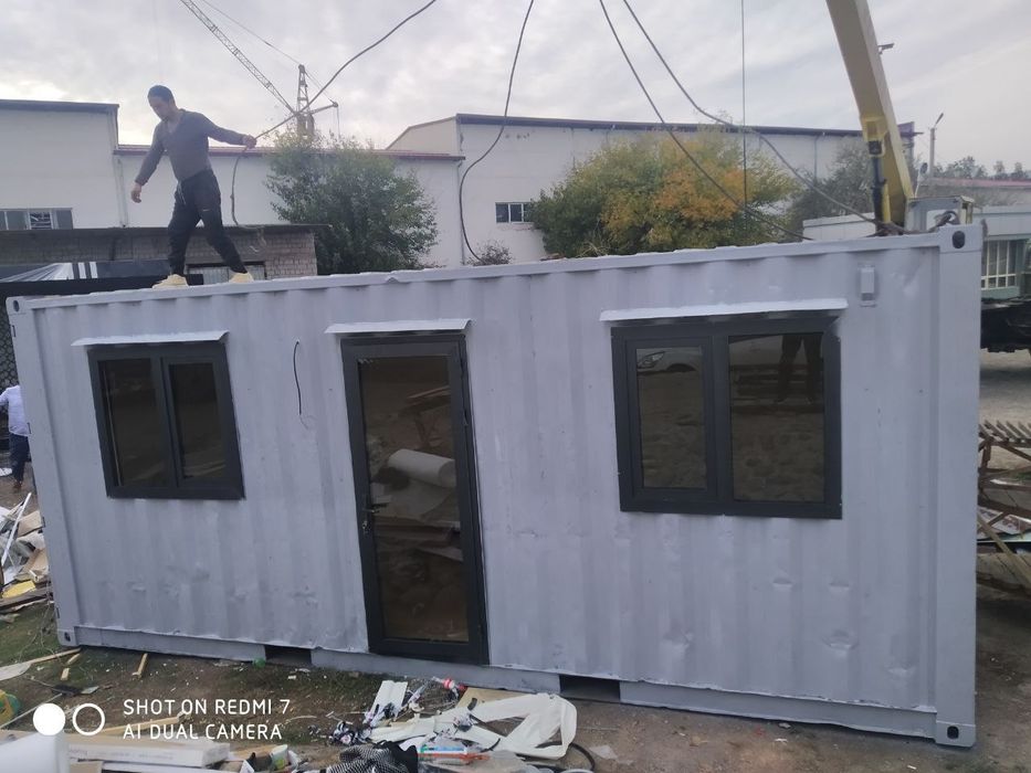 Из Контейнер домик