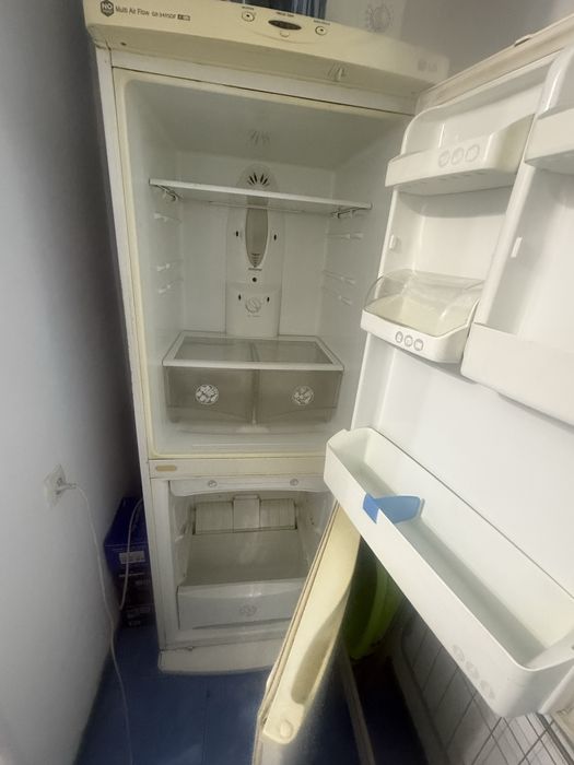 Холодильник сатылады LG