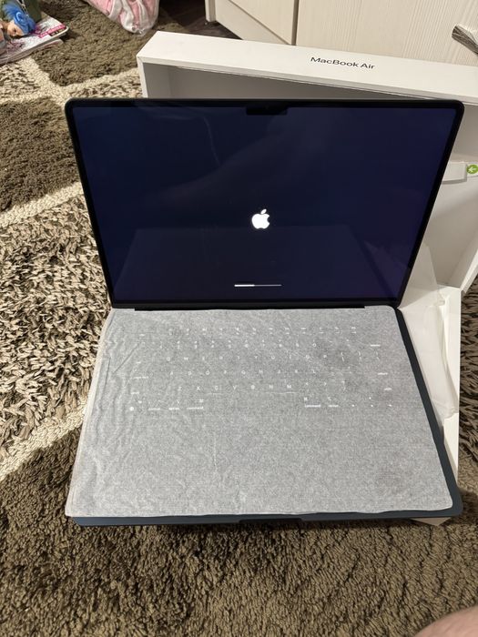 Macbook Air 15 512Gb m3