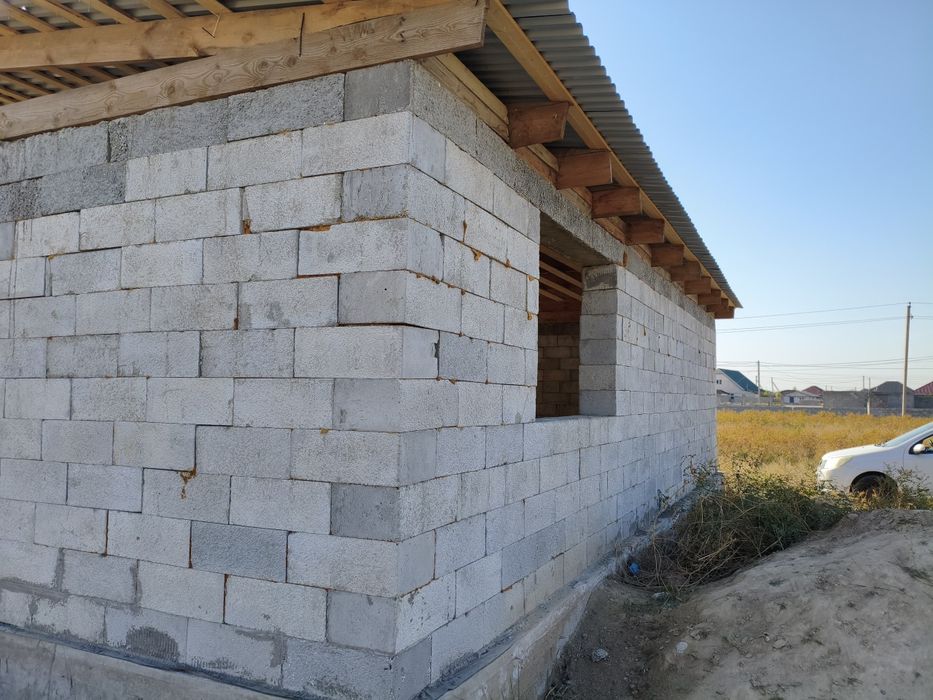 Продам недостроенную времянку размер 10x4