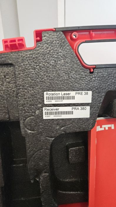 Laser rotativ profesional panta dubla digitală Hilti PRE38,complet