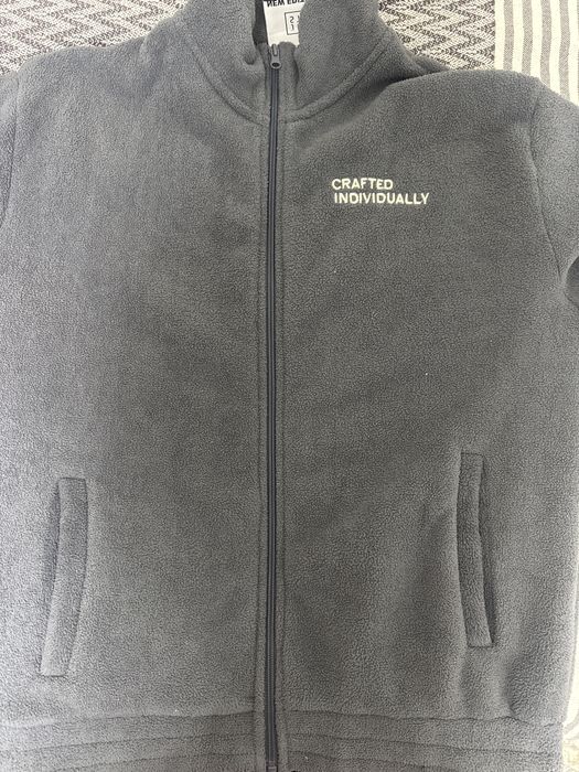 Толстовка на замке