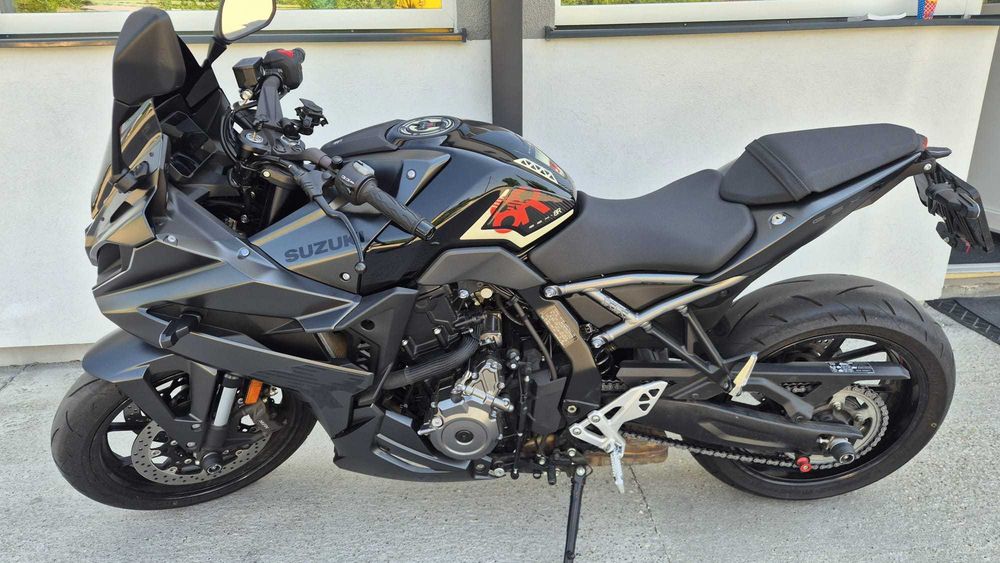Suzuki GSX - 8R 2024