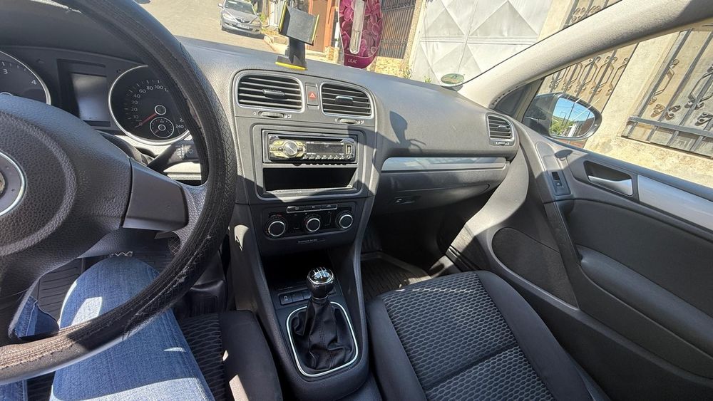 VOLKSWAGEN Golf 2012 — imagine 5