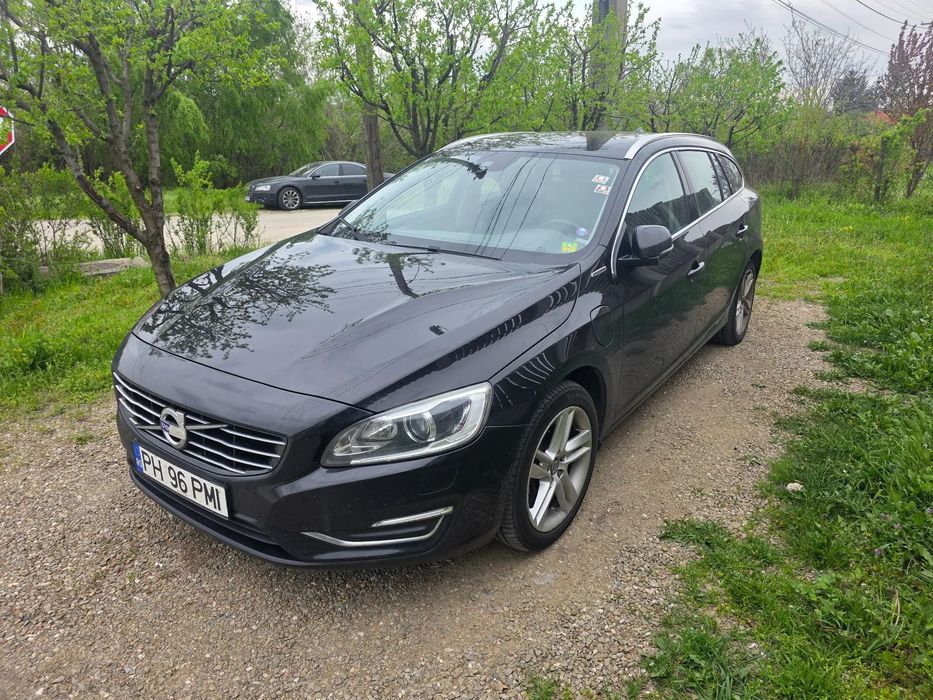 Volvo V60 Volvo V60 plug-in hybrid AWD(4x4) 2013
