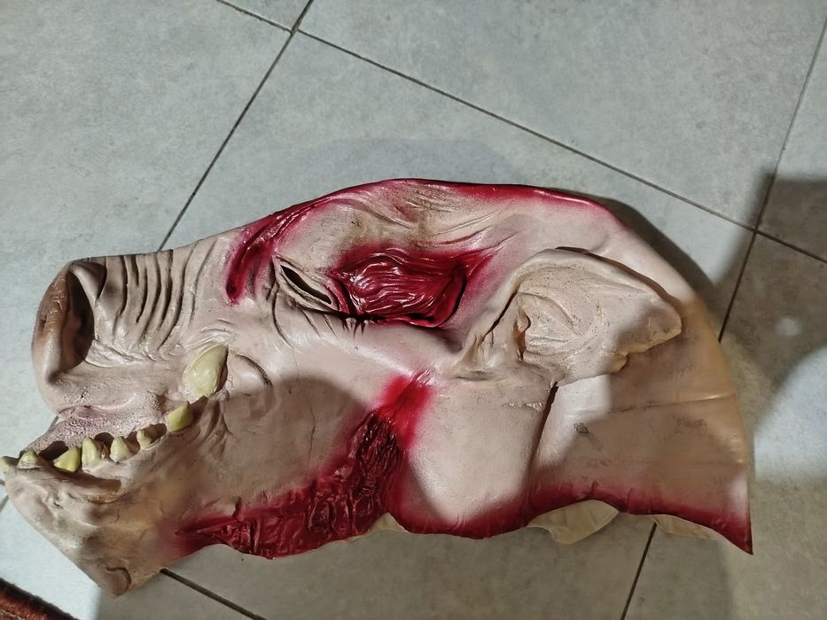 Латексова маска прасе