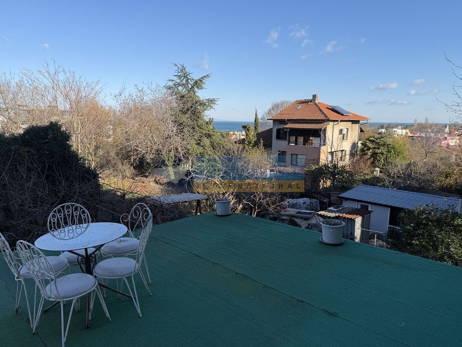 Продава се Къща в Черноморец - 520 кв.м за 275 €/кв.м - Снимка #1