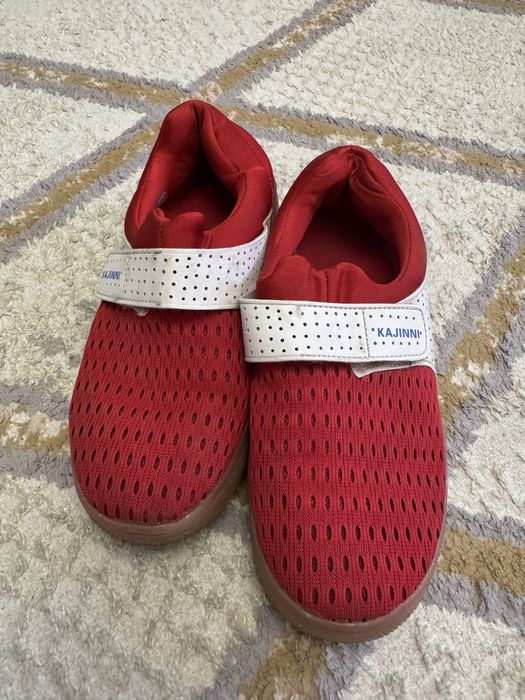 Отдам женскую обувь