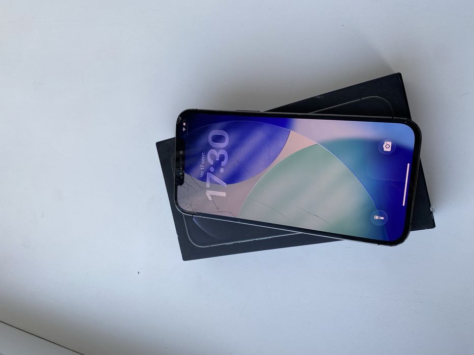 Продам 12 PRO MAX