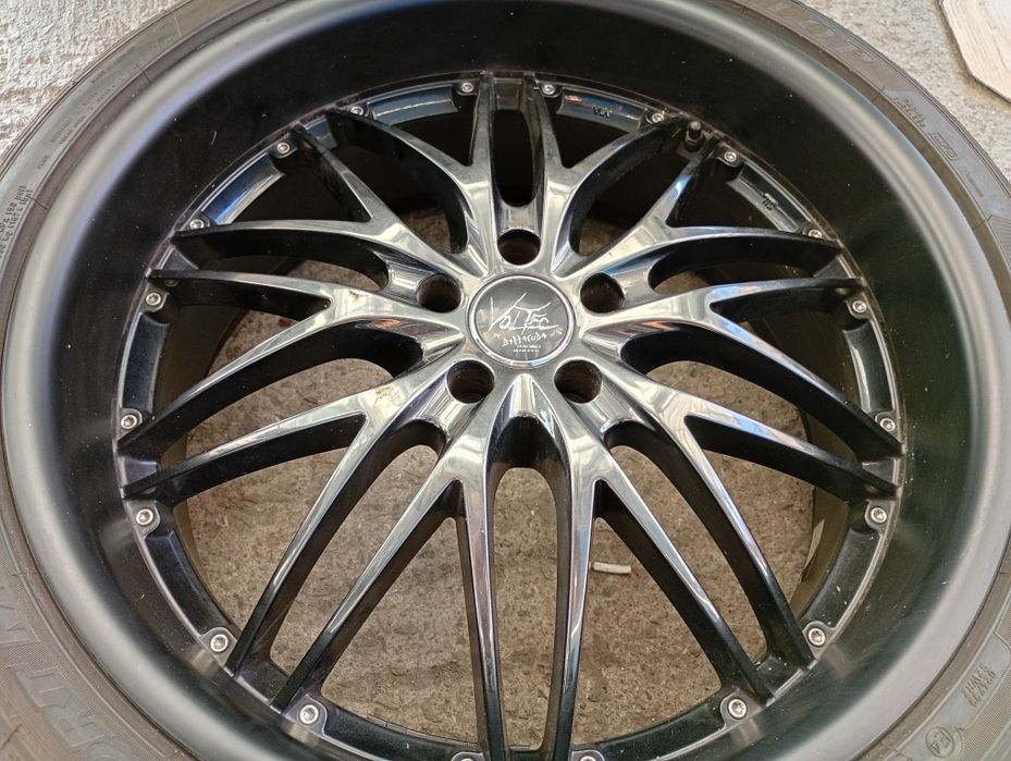 Почти нови Barracuda 22-5x112 ET46 9.5j