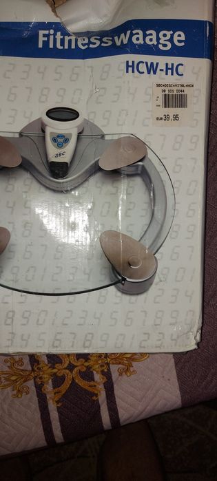 Vind sau schimb Cintar Electronic de picioare cu telecomanda