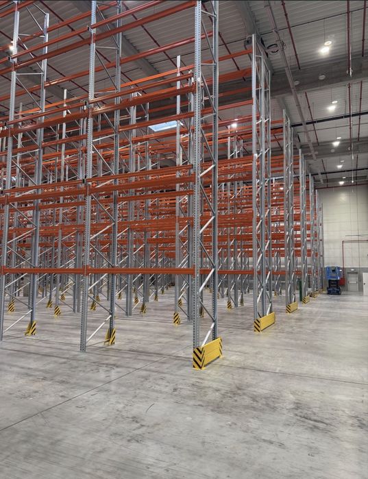 Rafturi zincate sau metalice pe stoc 5000 metri