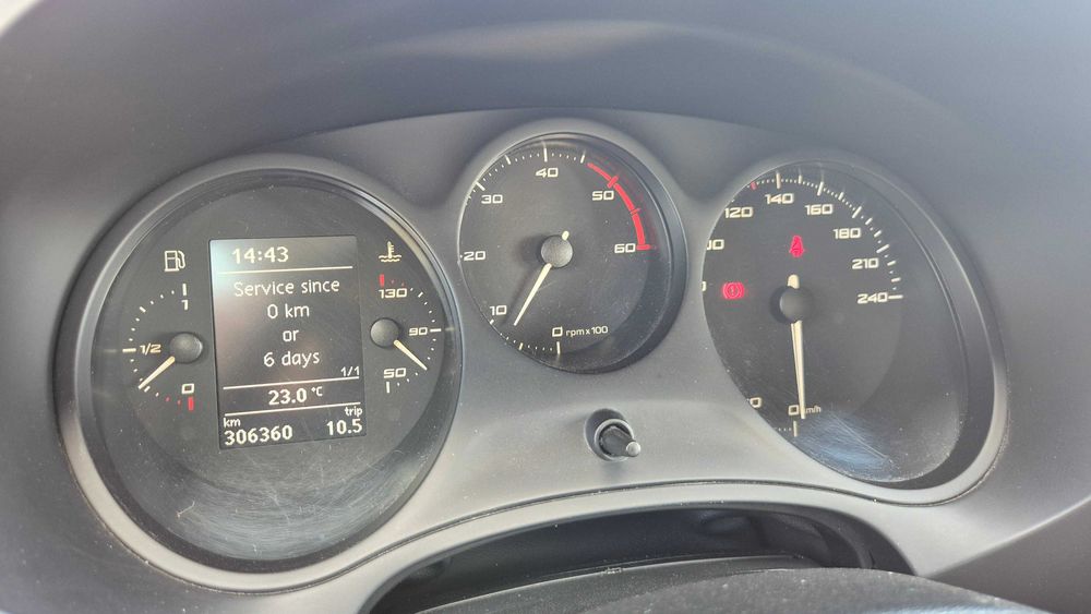 SEAT Leon 2010 — imagine 4