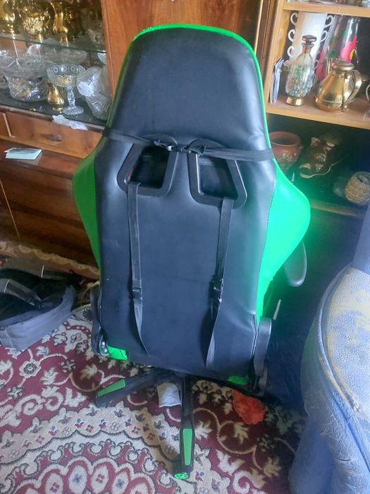 Продам игровое кресло