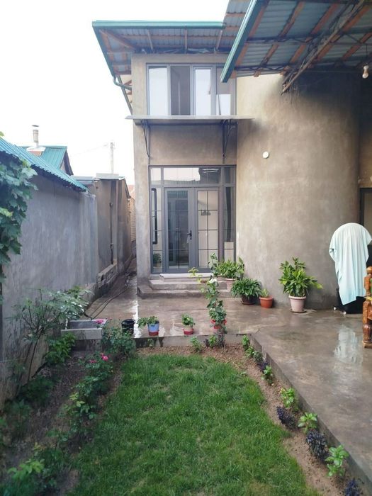 Новый двухэтажный дом в Яккасарайском районе за 130.000