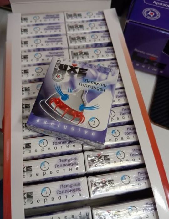 Презервативы с усиками и шипами и шариками