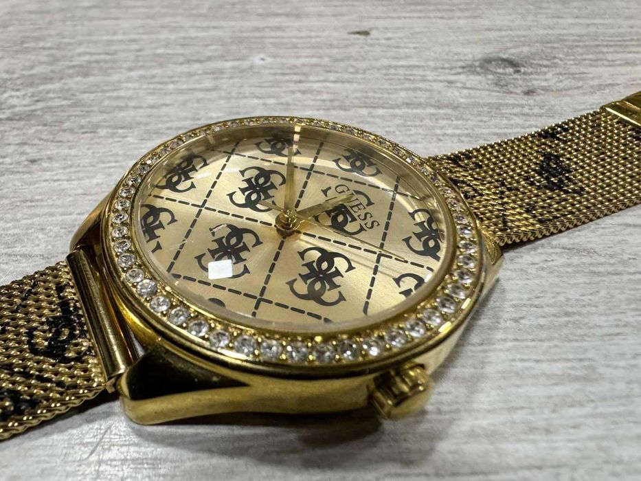 Дамски часовник GUESS CLAUDIA W1279L2