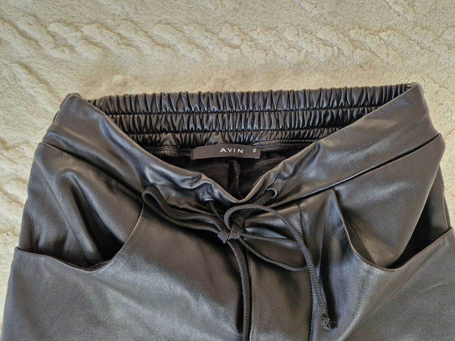 Кожен панталон AVIN