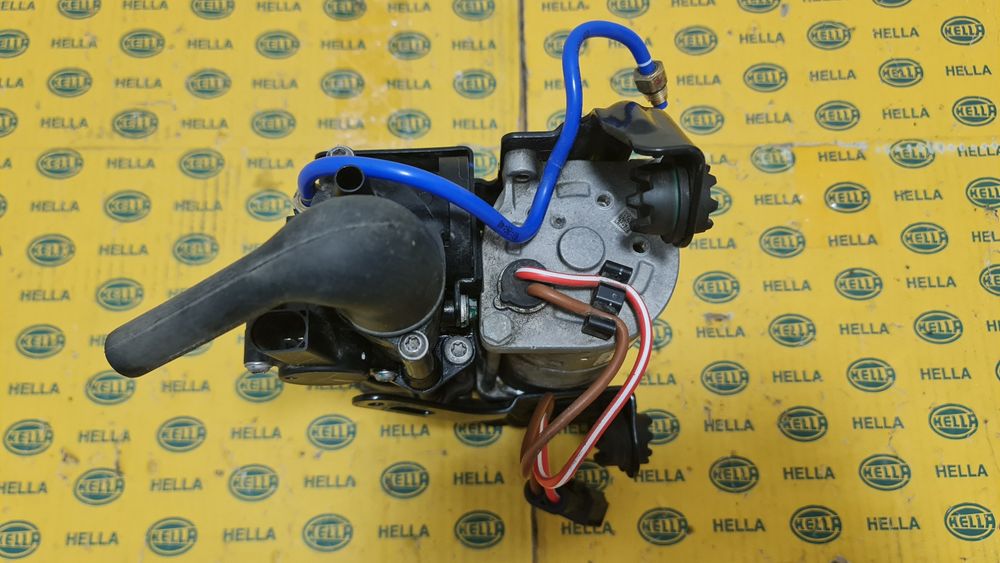 Compresor aer perne suspensie BMW 7 G11 G12 G70 I7 6895101