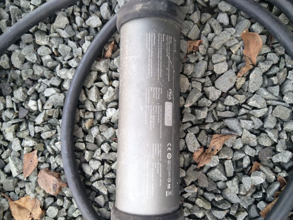 Încărcător mașina electrică