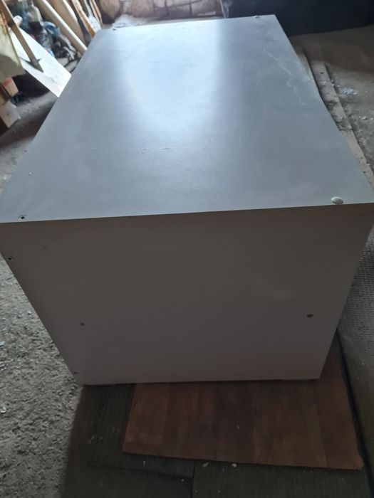 Продам тумбу под  телевизор