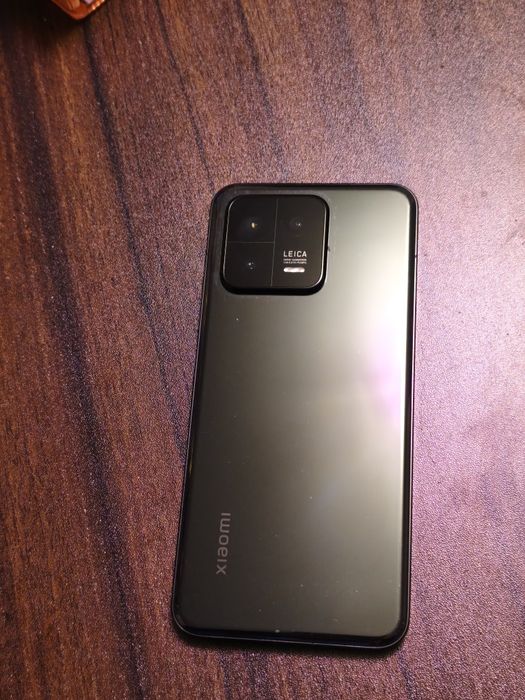 телефон Xiaomi 13