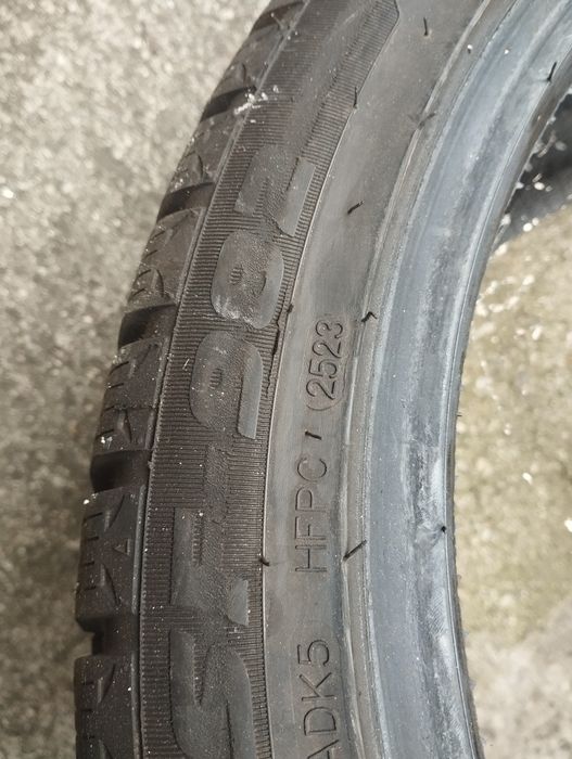 Зимни гуми 245/40/18