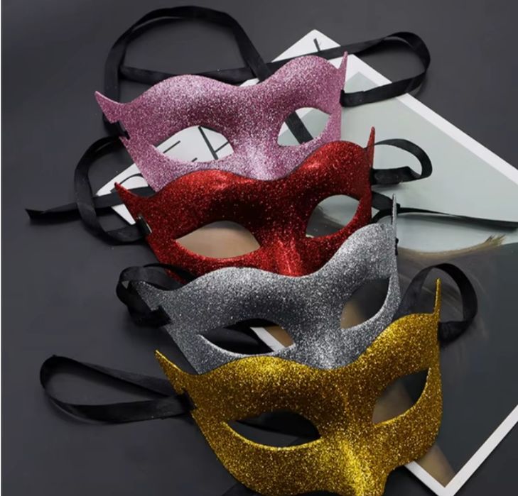 Карнавальные маски для мужчин и женщин