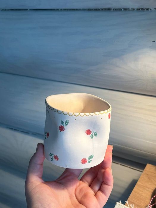 Chiroyli bakallar, Mugs Uz