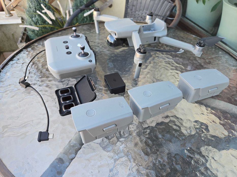 Дрон DJI Mavic AIR 2