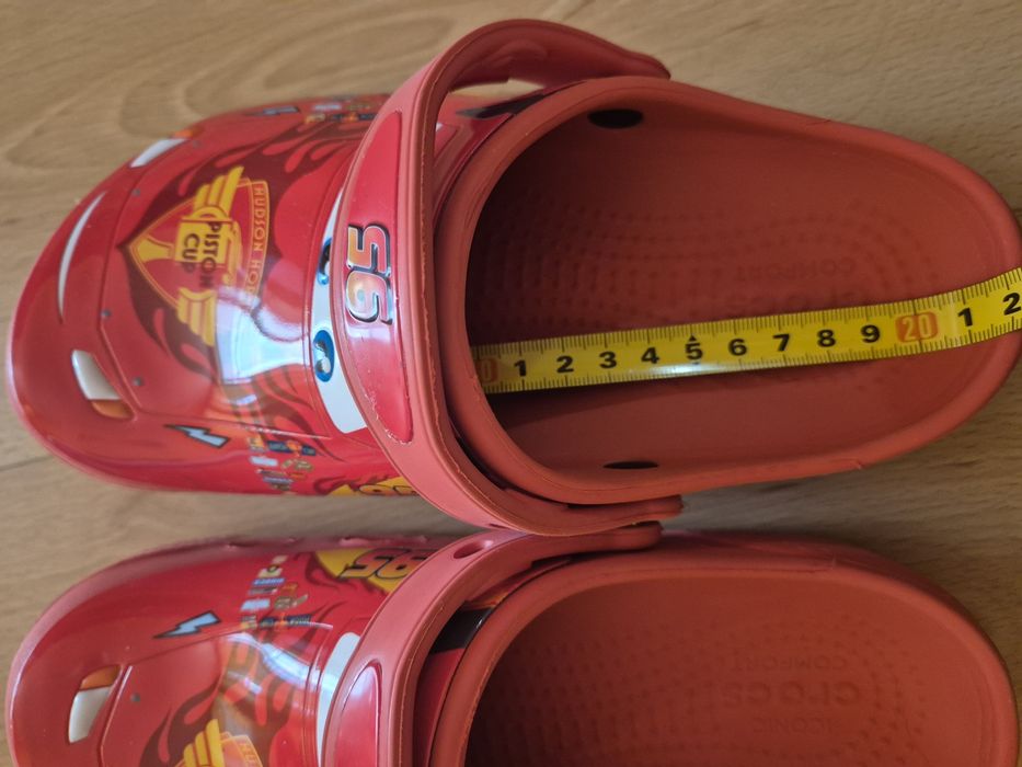 Crocs cars saboti
