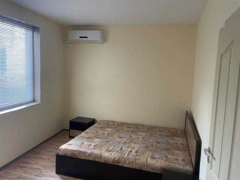 Двустаен апартамент в Лазур