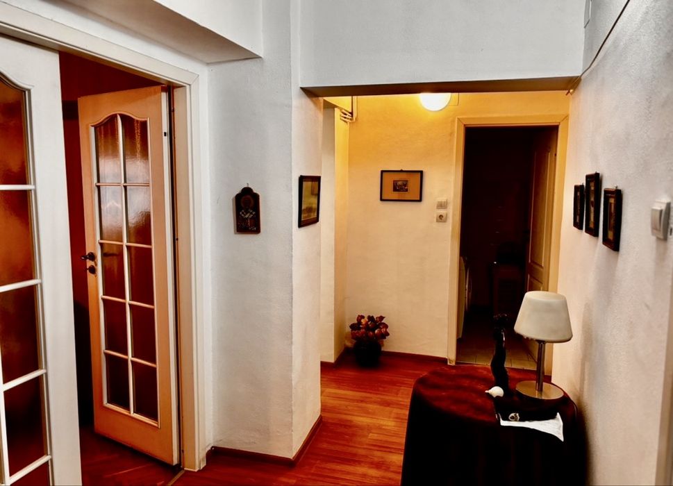 Vand Apartament 3 Camere Unirii / Biblioteca Județeana