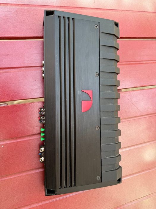 Nakamichi 4 kanalniy usilitel