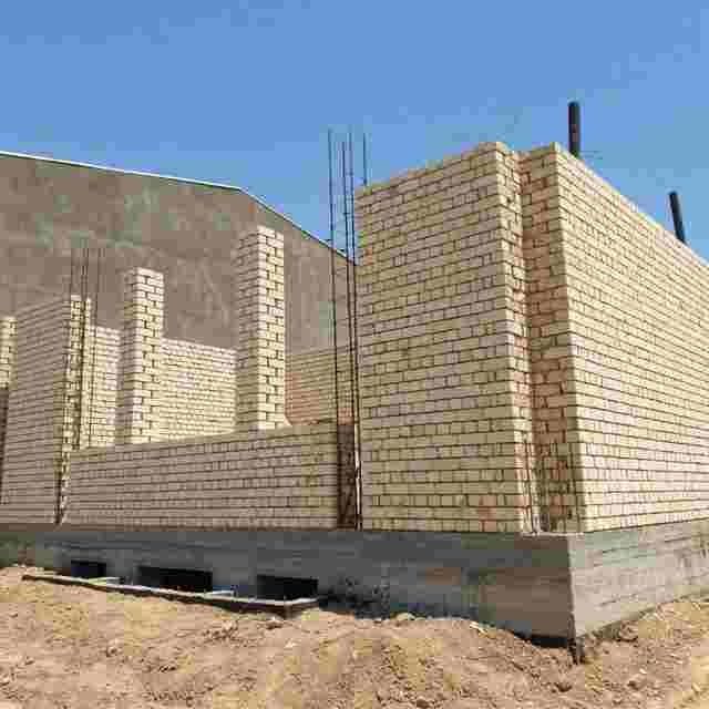 Пишган гишт Кирпич