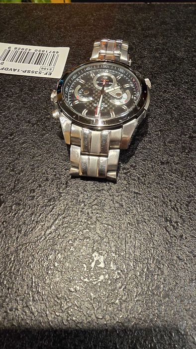 Продавам часовник Casio Edifice EF-535SP-1AVDF