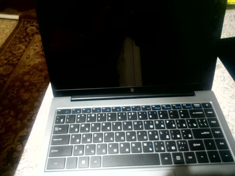 Продам ноутбук новый