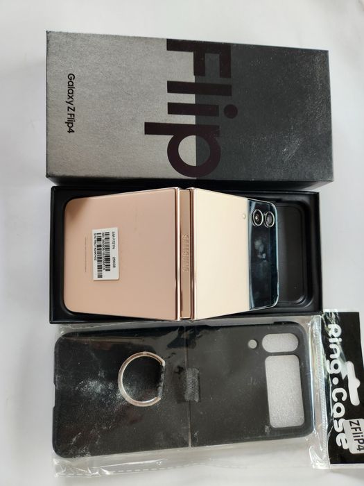 Samsung galaxy Z flip 4