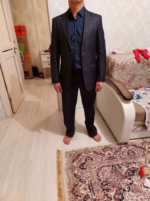 Продам отличный костюм