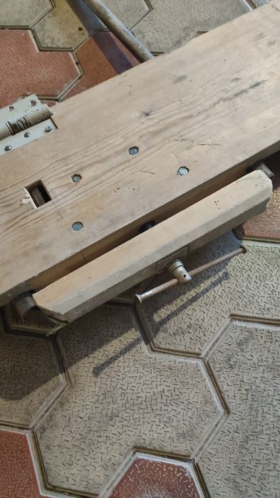 Верстак складной настенный