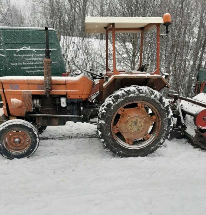 Vând tractor Fiat 550