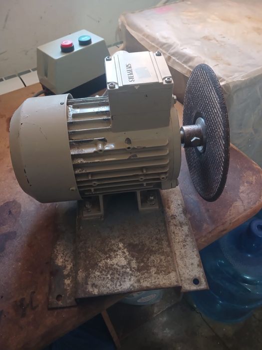 Электродвигатель SIEMENS