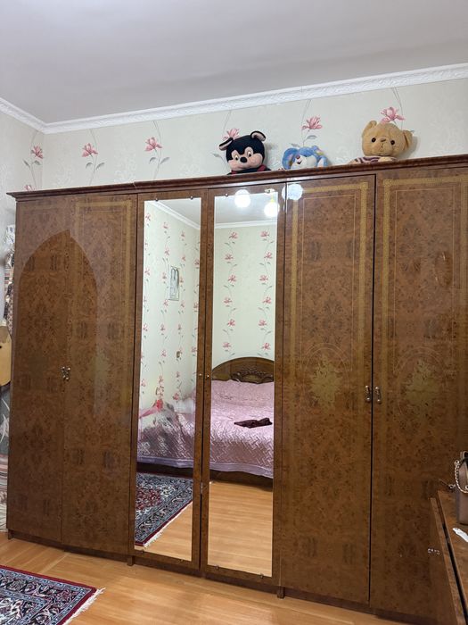 Продаю спальный гарнутур