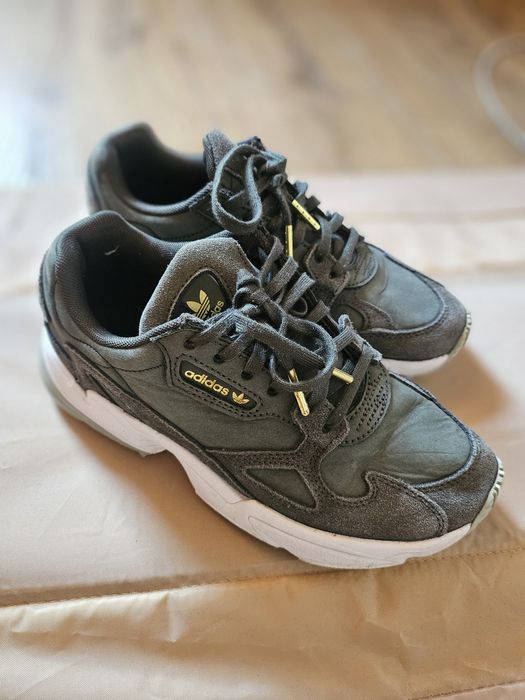 Маратонки ADIDAS