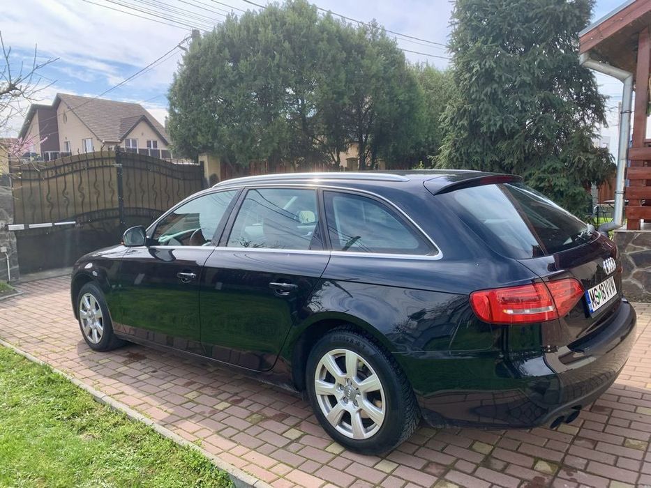 Vand/schimb a4b8 1.8 tfsi 160 de cai ,automata ,sitem audio bang&olufsen,senzori fata spate ,benzinara 2009 an