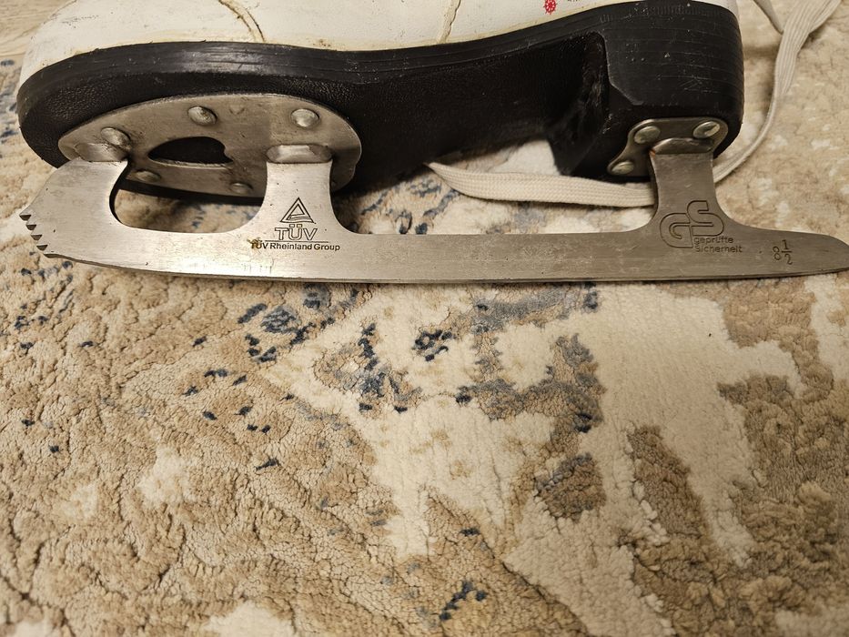 Продам коньки 35 размер